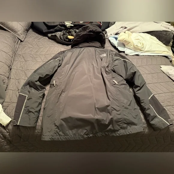 The North Face Triclimate HyVent 3 in 1 Grey Men’s Medium Jacket